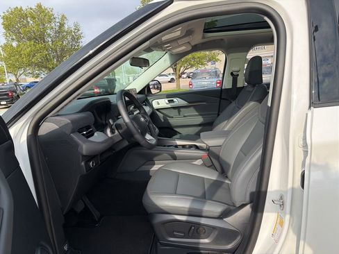 New 2026 Ford Explorer Active AWD/4WD image 18