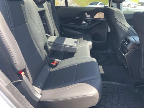 Used 2026 Mercedes-Benz GLS 450 4MATIC image 23