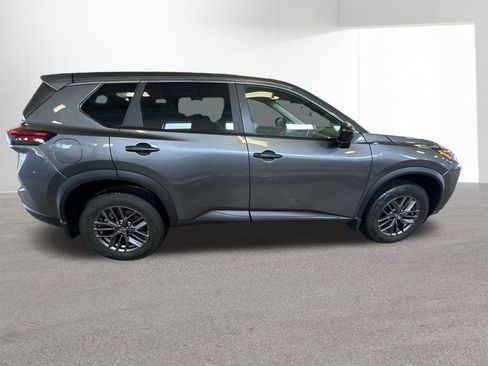 Used 2025 Nissan Rogue S image 35