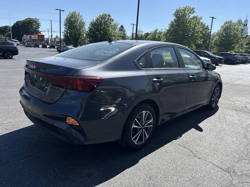 Used 2024 Kia Forte LXS FWD image 6