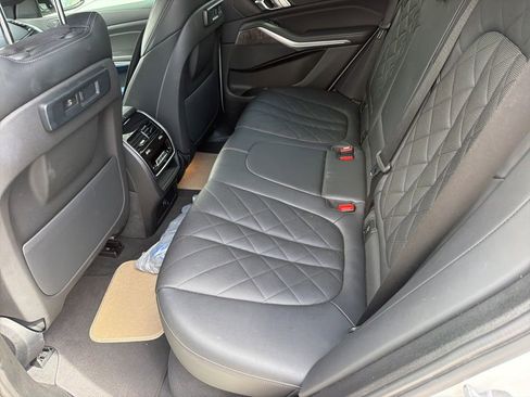 Used 2023 BMW X5 xDrive40i w/ Premium Package AWD/4WD image 10
