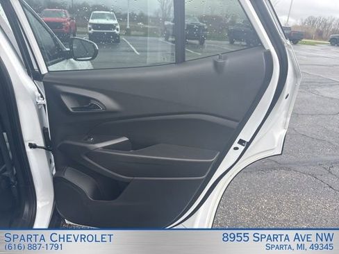 Used 2025 Chevrolet Trax LT w/ Driver Confidence Package image 20