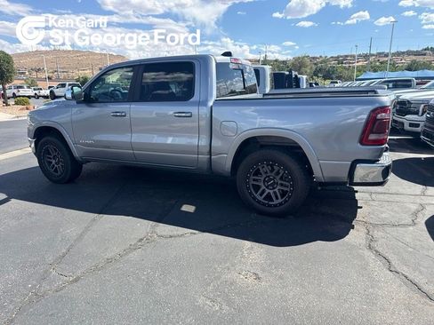 Used 2019 RAM 1500 Laramie AWD/4WD image 1