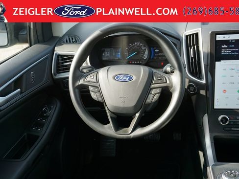 Used 2024 Ford Edge SE AWD/4WD image 13