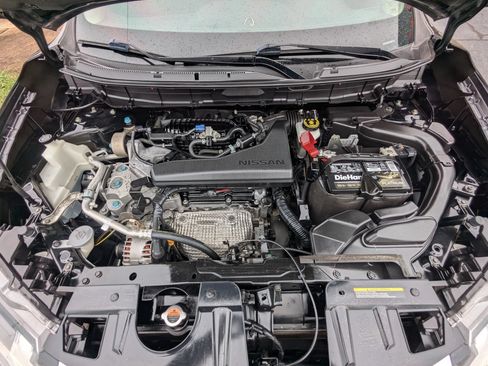 Used 2019 Nissan Rogue SV FWD image 25