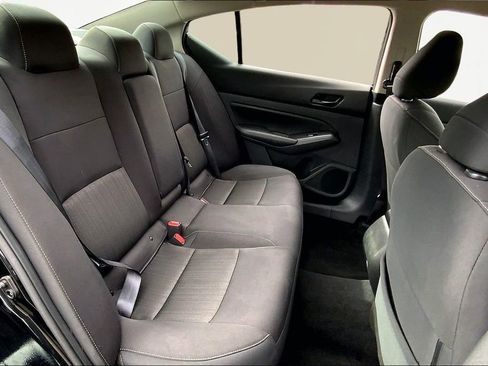 Used 2025 Nissan Altima 2.5 SV image 17