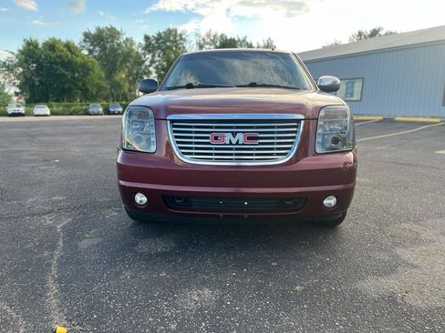 Used 2008 GMC Yukon XL SLT AWD/4WD image 2
