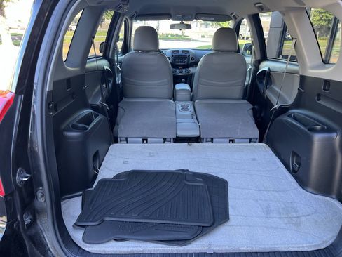 Used 2011 Toyota RAV4 2WD w/ Base L4 Extra Value Pkg image 21