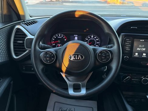Used 2020 Kia Soul S image 22