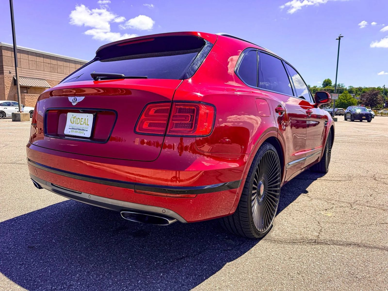 Used 2017 Bentley Bentayga AWD/4WD image 7