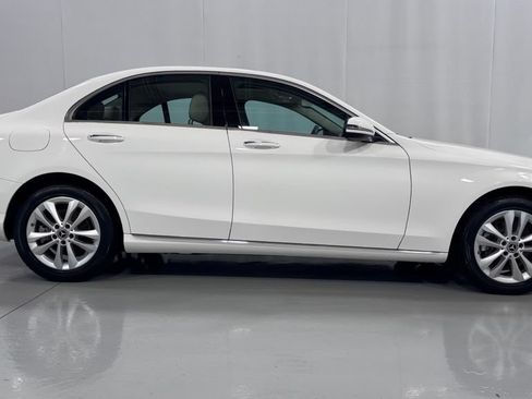 Used 2019 Mercedes-Benz C 300 4MATIC Sedan image 5