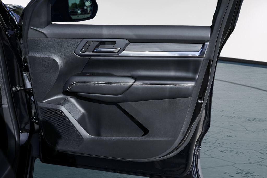 Used 2026 GMC Terrain Elevation w/ Technology Package II FWD image 28