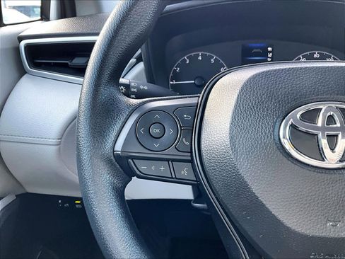 Certified 2024 Toyota Corolla Cross L image 23