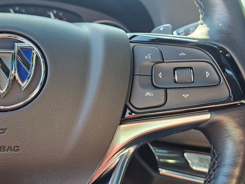Used 2023 Buick Enclave Essence image 30