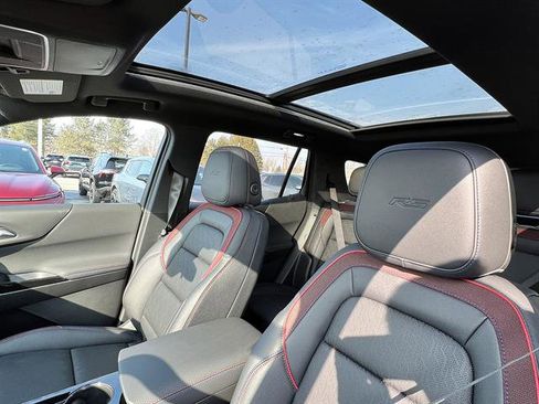 New 2026 Chevrolet Equinox RS w/ Convenience Package III AWD/4WD image 17