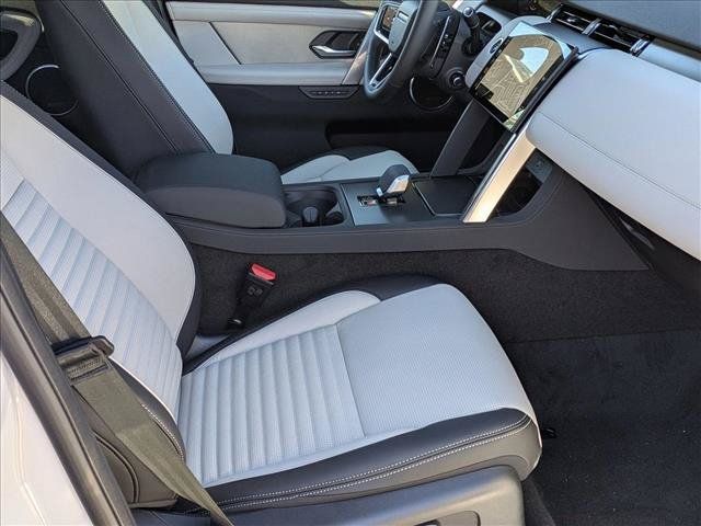 New 2026 Land Rover Discovery Sport Landmark AWD/4WD image 18