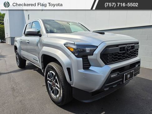 Used 2024 Toyota Tacoma TRD Sport w/ TRD Sport Upgrade Package AWD/4WD image 11