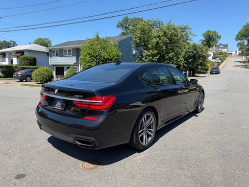 Used 2019 BMW 750i xDrive w/ Executive Package AWD/4WD image 7
