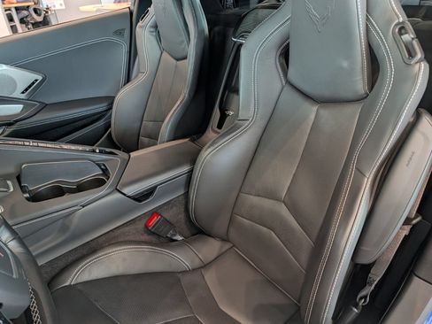 Used 2022 Chevrolet Corvette Stingray Preferred Cpe w/ Z51 Performance Package RWD image 30