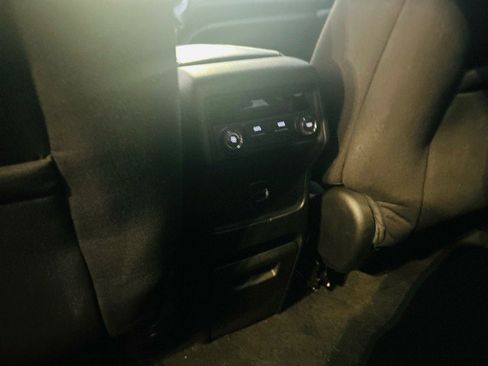 Used 2017 GMC Acadia SLE image 44