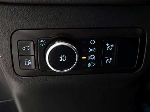 Certified 2024 Ford Escape SE w/ PHEV Premium Package image 28