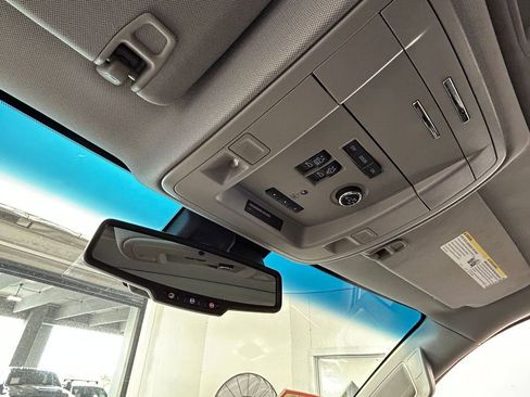 Used 2020 Chevrolet Suburban LT RWD image 25