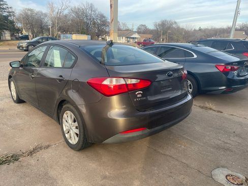 Used 2014 Kia Forte LX w/ Popular Package image 4