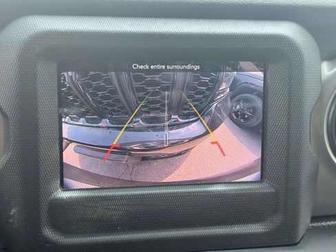 Used 2019 Jeep Wrangler Unlimited Sport S AWD/4WD image 25