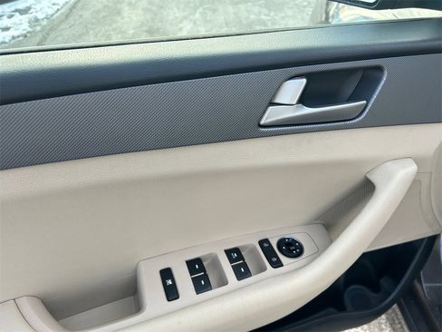 Used 2017 Hyundai Sonata SE image 14