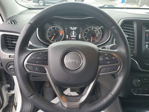 Used 2019 Jeep Cherokee Latitude Plus image 13