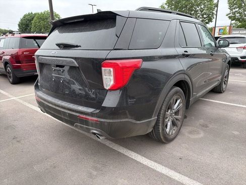 Used 2022 Ford Explorer XLT w/ Equipment Group 202A RWD image 5
