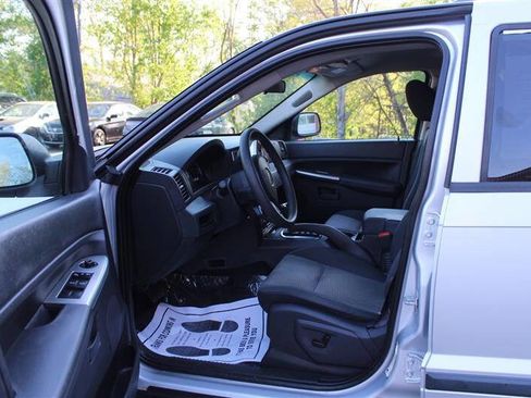 Used 2008 Jeep Grand Cherokee Laredo AWD/4WD image 10