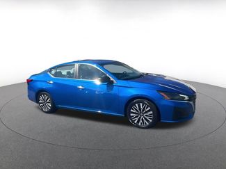 Used 2025 Nissan Altima 2.5 SV video 2