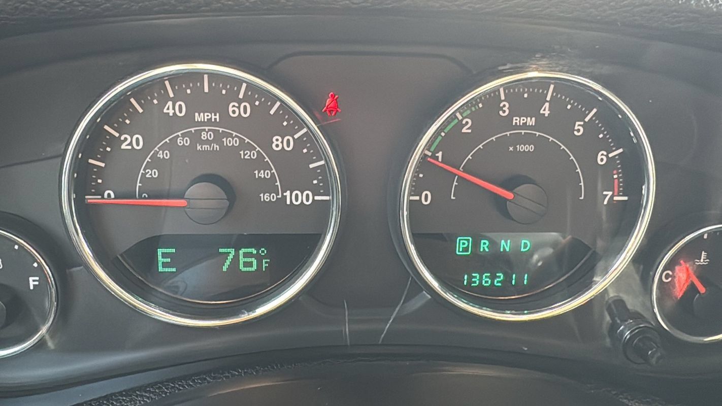Used 2013 Jeep Wrangler Unlimited Sport AWD/4WD image 25