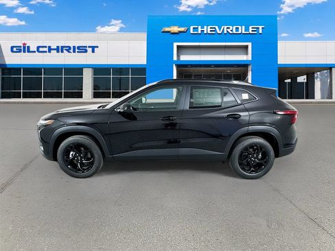 New 2026 Chevrolet Trax LT w/ Midnight Edition FWD image 4