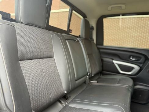 Used 2017 Nissan Titan PRO-4X image 35