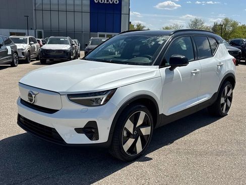 Used 2023 Volvo XC40 Recharge Plus AWD/4WD image 1