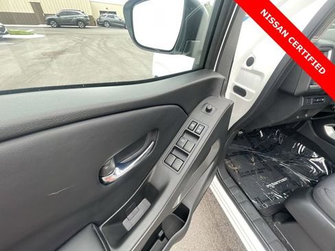 Certified 2025 Nissan Frontier SV image 13