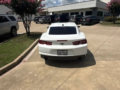 Used 2021 Chevrolet Camaro LS RWD image 8