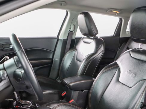 Used 2019 Jeep Compass Limited image 23