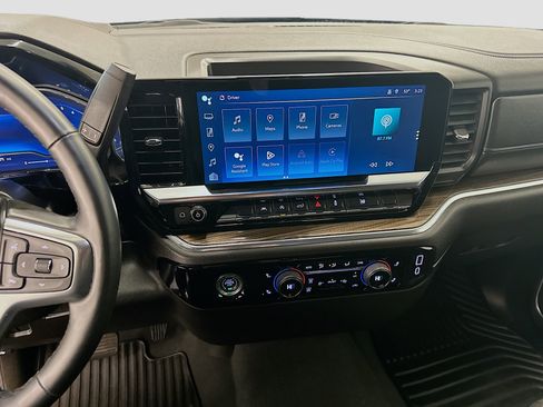 Used 2024 Chevrolet Silverado 1500 LT image 26