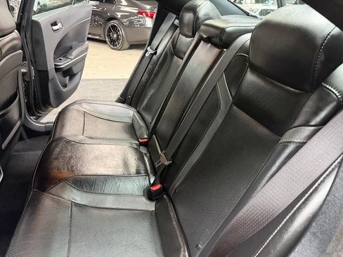 Used 2020 Dodge Charger SXT w/ Leather Interior Group RWD image 39