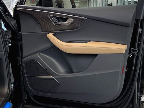 Used 2025 Audi Q7 Premium Plus image 23