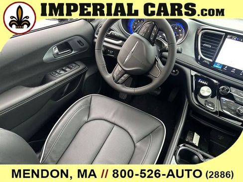 New 2026 Chrysler Pacifica Limited w/ S Appearance Package image 21