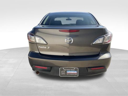 Used 2010 MAZDA MAZDA3 i Touring FWD image 6