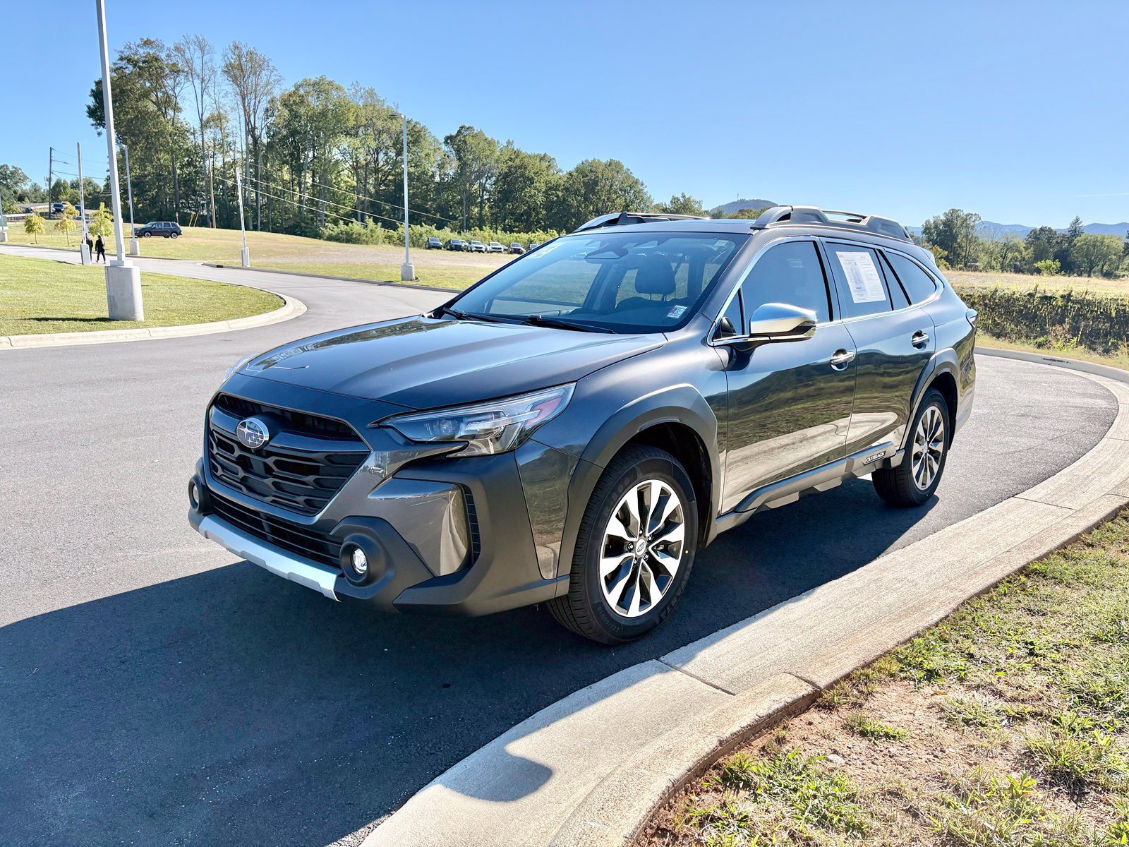 Certified 2024 Subaru Outback Touring XT AWD/4WD image 3