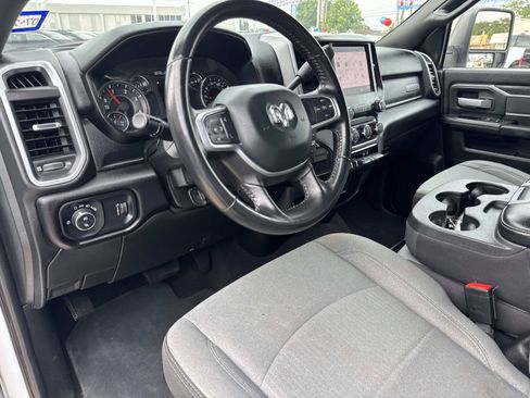 Used 2024 RAM 2500 Big Horn AWD/4WD image 17