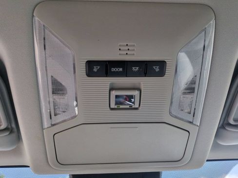 Used 2025 Toyota RAV4 XLE FWD image 19
