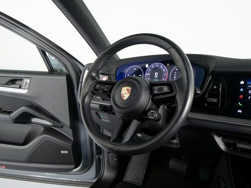 Certified 2024 Porsche Cayenne image 32