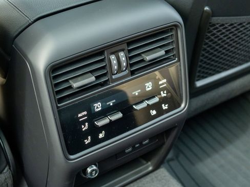 New 2026 Porsche Cayenne image 32